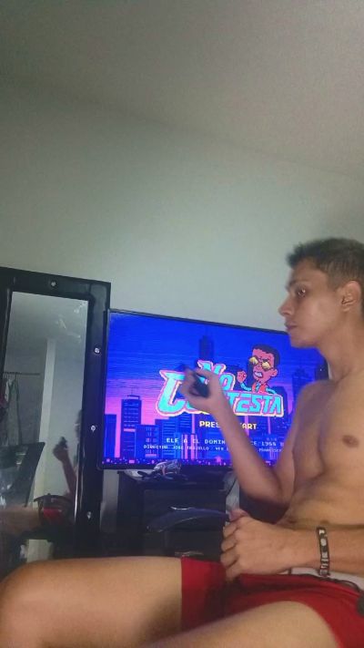 tayron live cam on Cam4
