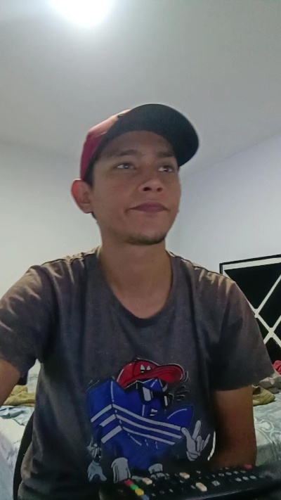 tayron live cam on Cam4