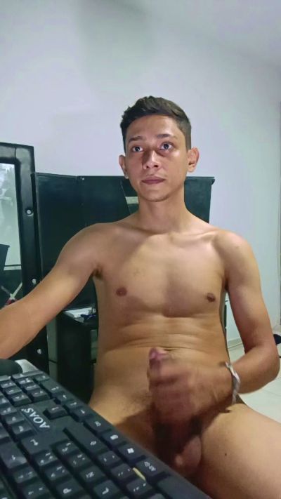 tayron live cam on Cam4