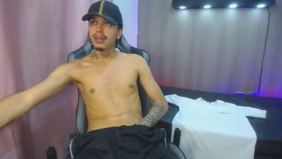 tayson_hot_ live cam on Cam4
