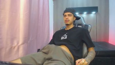 tayson_hot_ live cam on Cam4