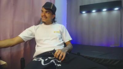 tayson_hot_ live cam on Cam4