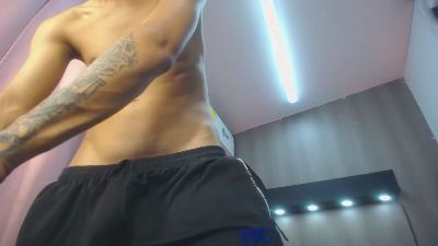 tayson_hot_ live cam on Cam4