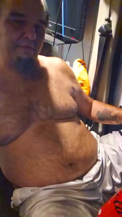 tazzys_daddy live cam on Cam4