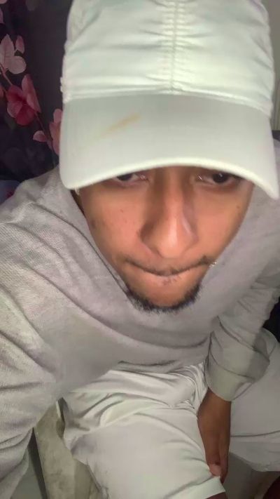 tchagomont live cam on Cam4