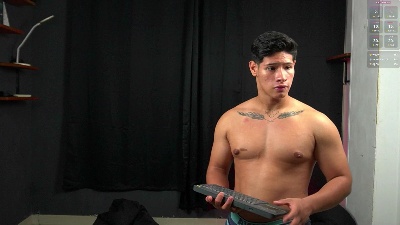 teddybear_07 live cam on Cam4