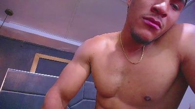 teddyfit_19cm live cam on Cam4