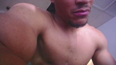teddyfit_19cm live cam on Cam4