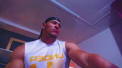 teddyfit_19cm live cam on Cam4