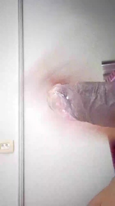 tedy2022 live cam on Cam4