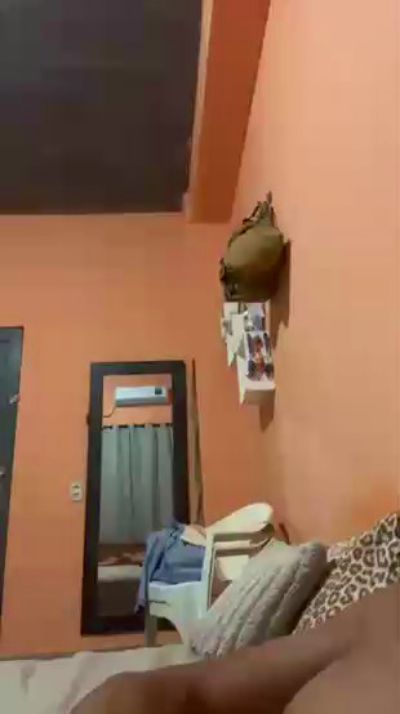 tedy2022 live cam on Cam4