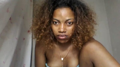 tella9794 live cam on Cam4
