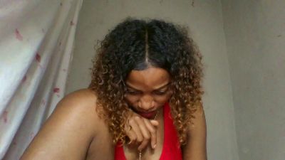 tella9794 live cam on Cam4