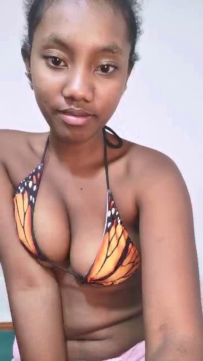 tesha7 live cam on Cam4