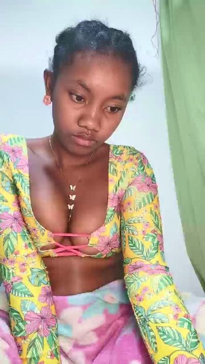 tesha7 live cam on Cam4