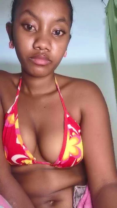 tesha7 live cam on Cam4