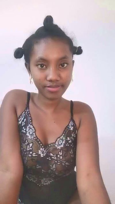 tesha7 live cam on Cam4