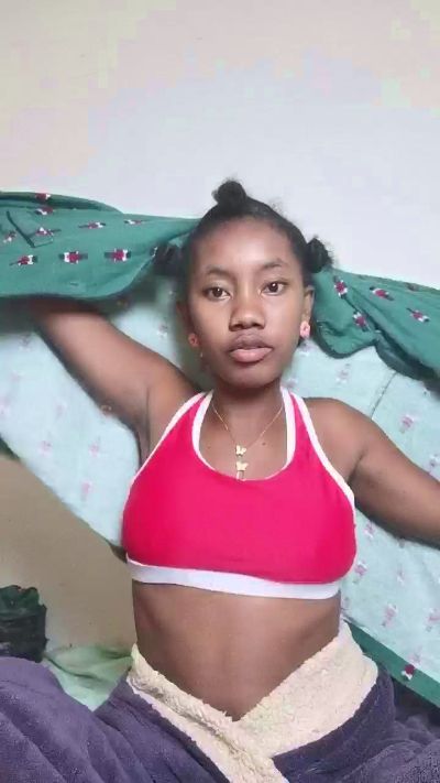 tesha7 live cam on Cam4