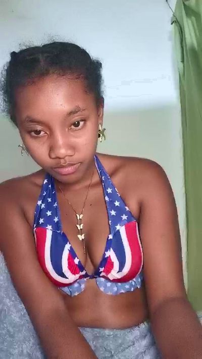 tesha7 live cam on Cam4
