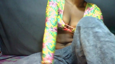 tesha7 live cam on Cam4