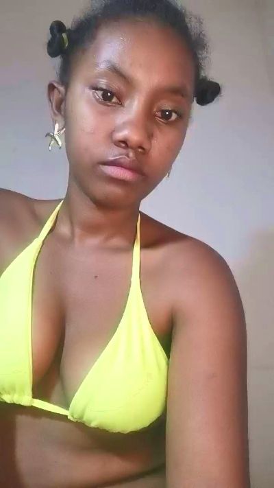 tesha7 live cam on Cam4