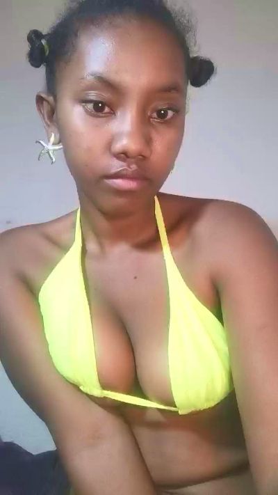 tesha7 live cam on Cam4