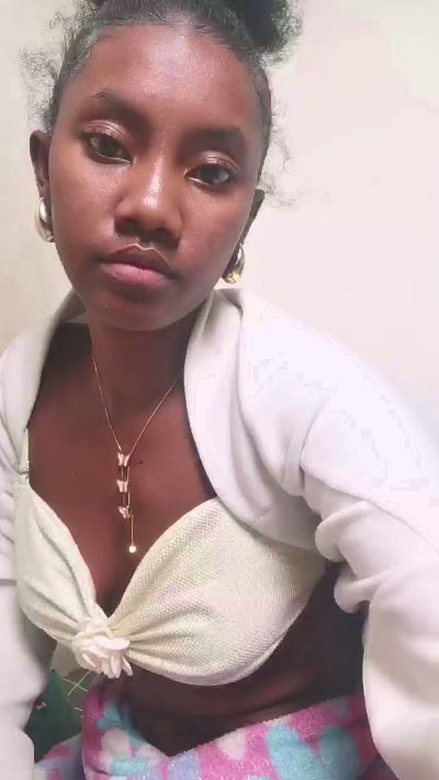 tesha7 live cam on Cam4