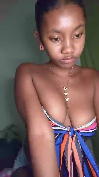 tesha7 live cam on Cam4