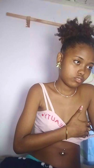 teshi2 live cam on Cam4