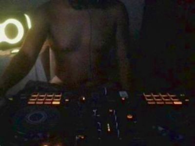 tesudoblack85 live cam on Cam4
