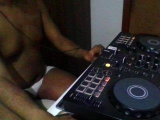 tesudoblack85 live cam on Cam4