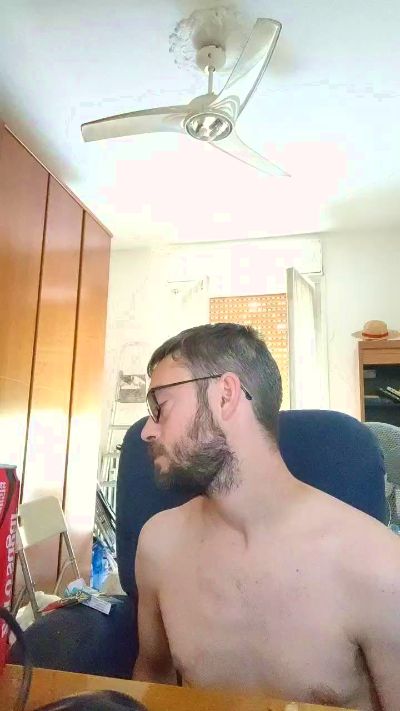 teuz90 live cam on Cam4