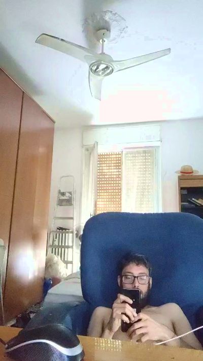 teuz90 live cam on Cam4