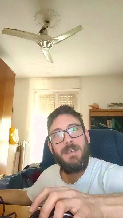 teuz90 live cam on Cam4