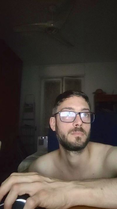 teuz90 live cam on Cam4