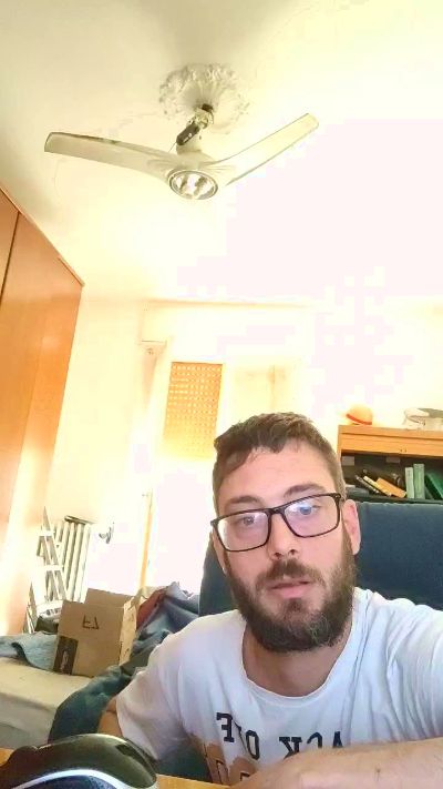 teuz90 live cam on Cam4