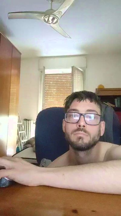 teuz90 live cam on Cam4