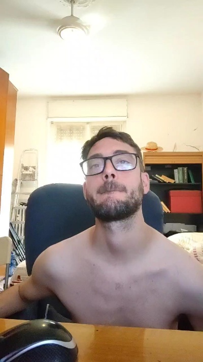 teuz90 live cam on Cam4