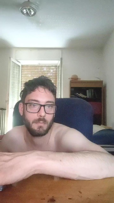 teuz90 live cam on Cam4