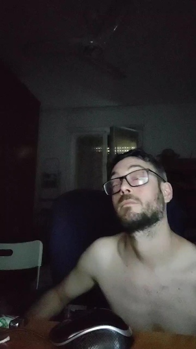 teuz90 live cam on Cam4