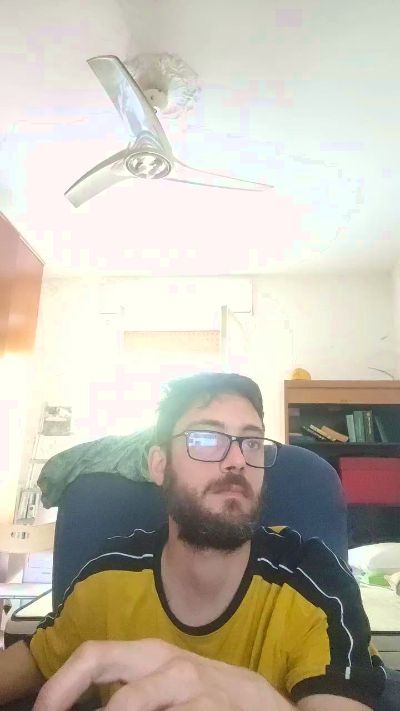 teuz90 live cam on Cam4