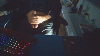 tgost18 live cam on Cam4