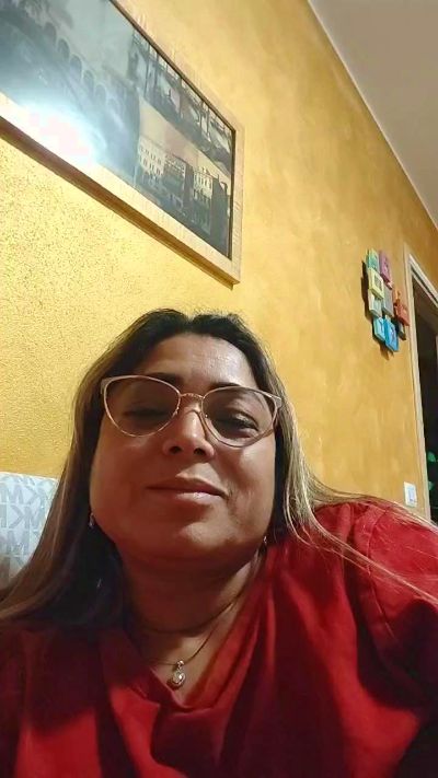 thalia1979 live cam on Cam4