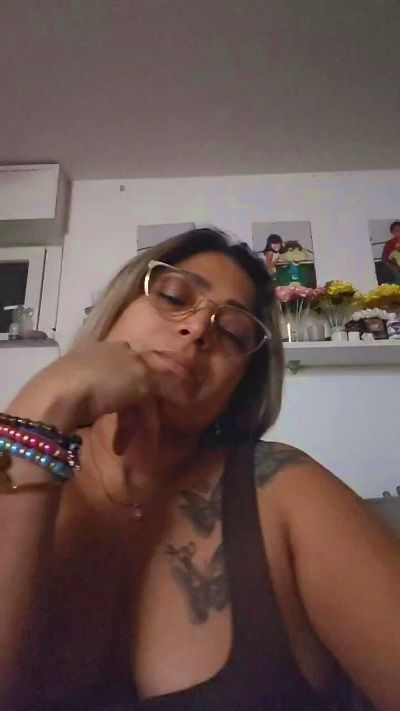 Profile and Statistics for thalia1979 on Cam4