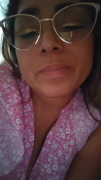 thalia1979 live cam on Cam4