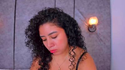 thara24 live cam on Cam4