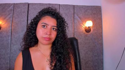 thara24 live cam on Cam4