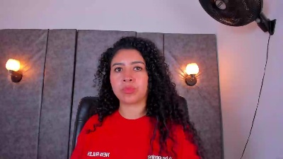 thara24 live cam on Cam4