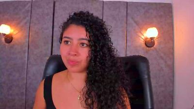 thara24 live cam on Cam4