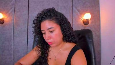 thara24 live cam on Cam4